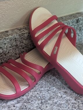 Crocs Women Size 9 Comfort Slide Sandals in Pink for Women